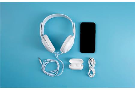 بهترین راهنمای خرید هدفون و انواع هندزفری بی سیم