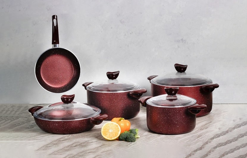 راهنمای خرید انواع سرویس قابلمه و پخت و پز مناسب تازه عروس‌ ها