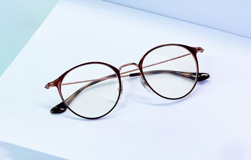 راهنمای خرید بهترین عینک طبی همراه با نکات لازم هنگام خرید